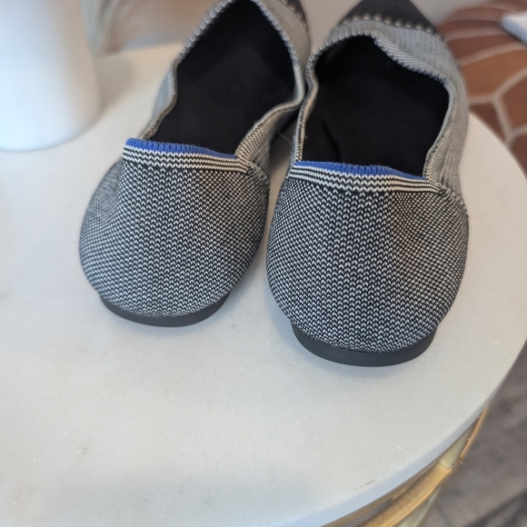 Rothys Black and Gray Women's Flats Sz 9 - Picture 7 of 9